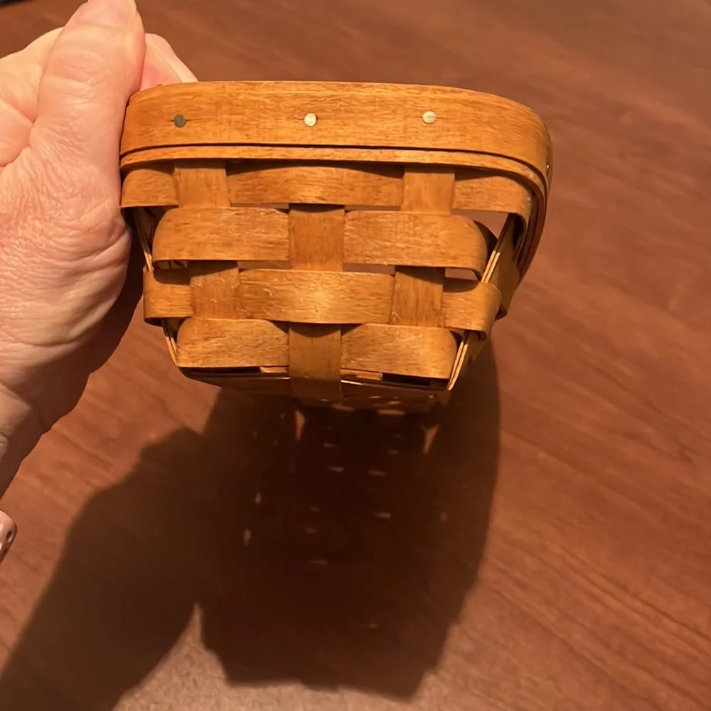Vintage Longaberger bread basket 1993